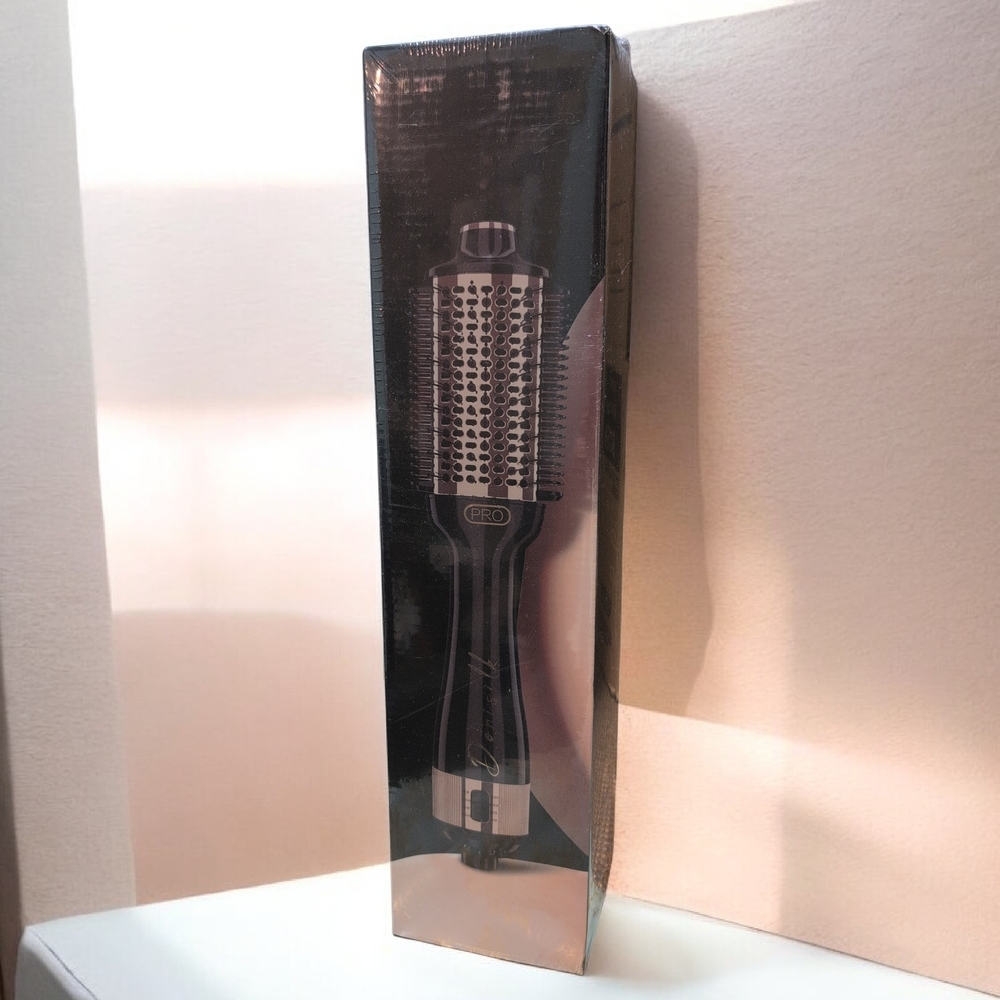 NIB Pro Dorisilk PTC Comb Dual Voltage Hot Air Dryer Brush 1000W Hair